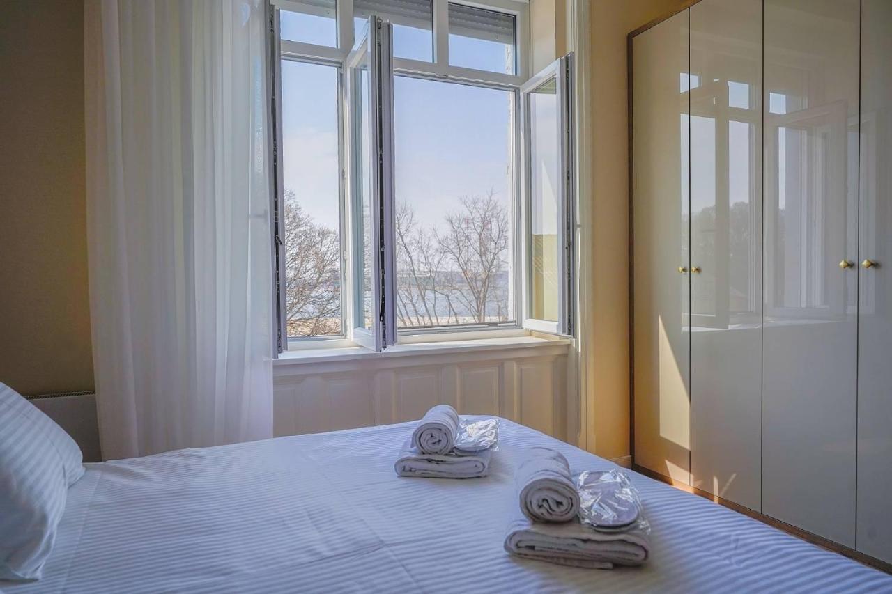 Grand Munz Apartment พูลา ภายนอก รูปภาพ